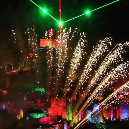 Apartment стонел